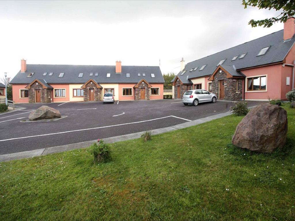 Tralee Bay Holiday Village Castlegregory Extérieur photo